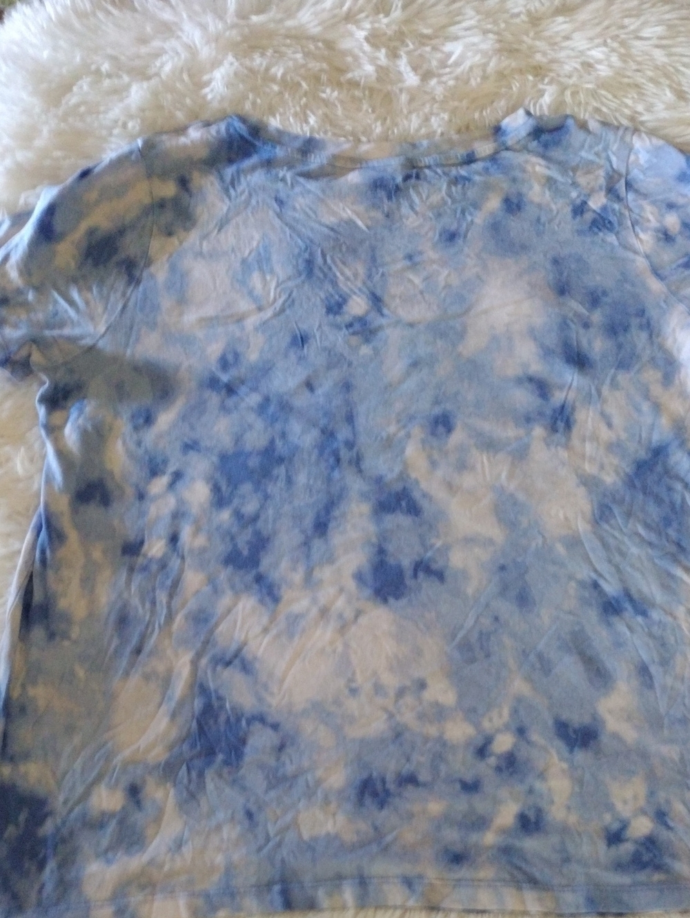Michael Kors Woman's Light Blue Tie-Dye MK Logo Tee - Picture 6 of 6